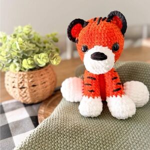 Amigurumi Crochet Orange and White Plush Tiger